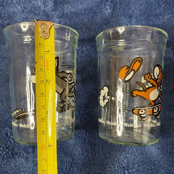 Vintage 1990 Tom and Jerry Tom Skating Welch’s Jelly Jar Drinking Glass 4" Tall - Picture 5 of 6